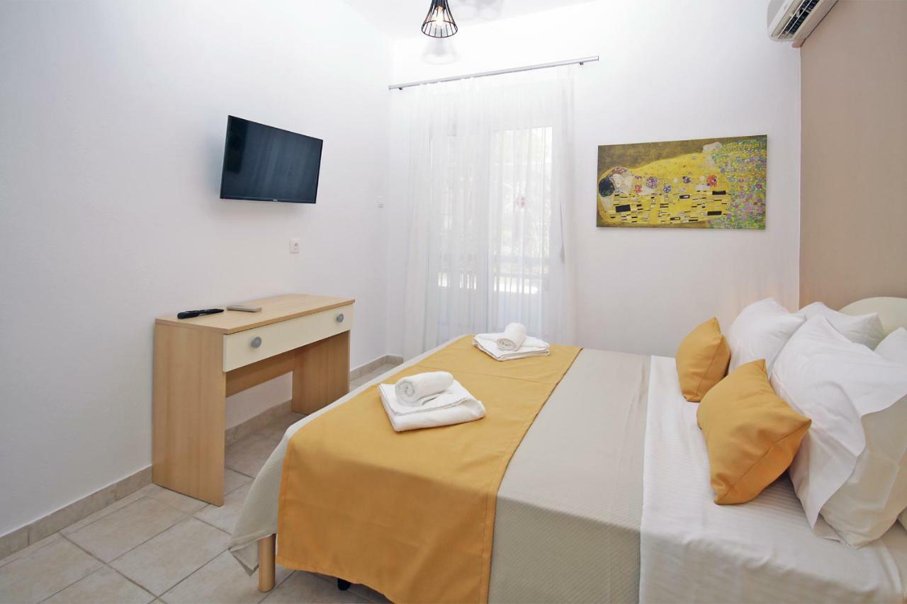 Aqua Marine 2 Hotel Neos Marmaras Bagian luar foto